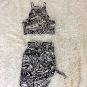 Two piece skirt set w slit